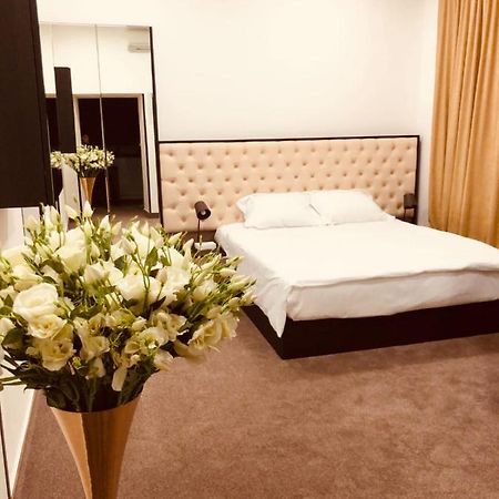 It Hotel Tumanyan Street エレバン エクステリア 写真