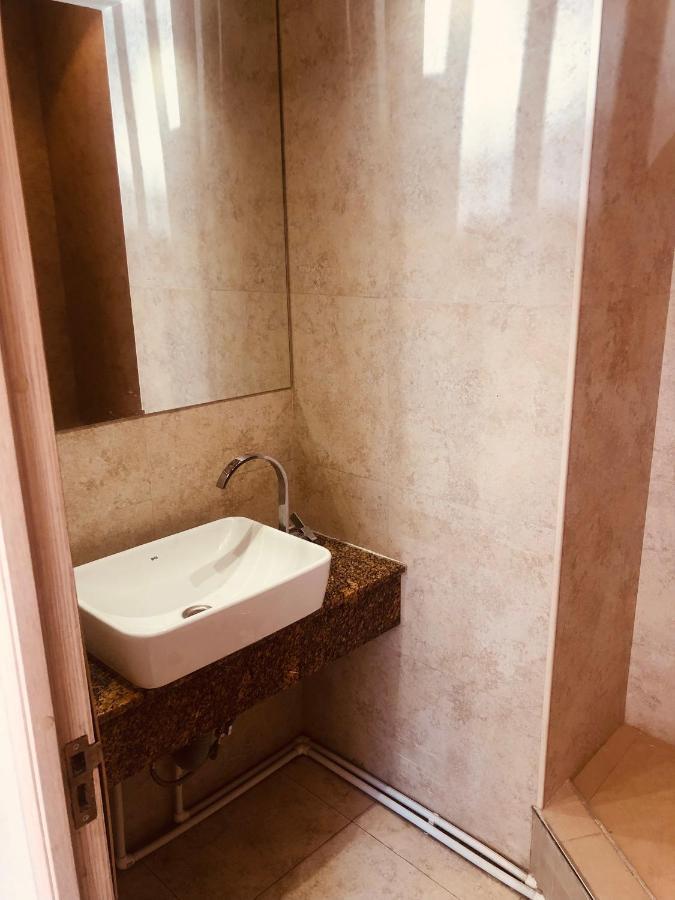 It Hotel Tumanyan Street エレバン エクステリア 写真