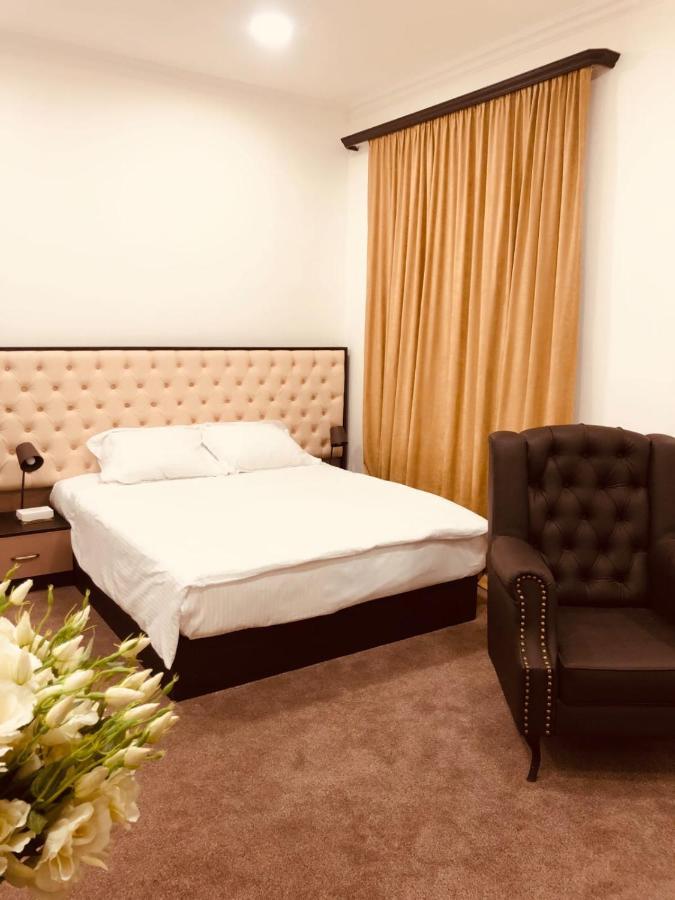 It Hotel Tumanyan Street エレバン エクステリア 写真