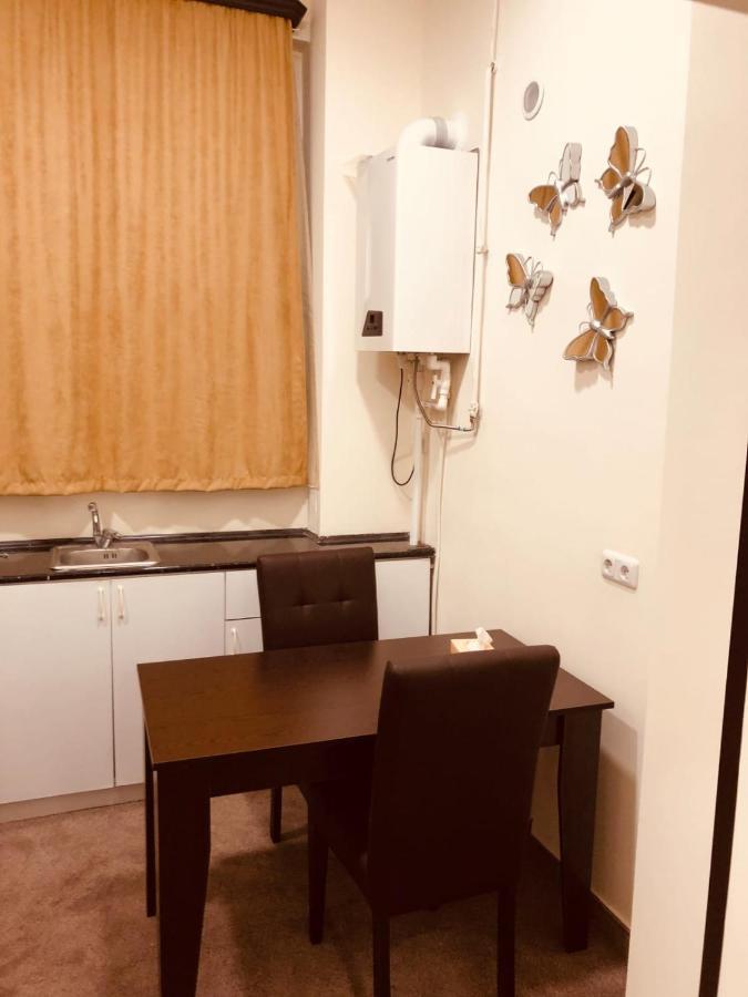 It Hotel Tumanyan Street エレバン エクステリア 写真