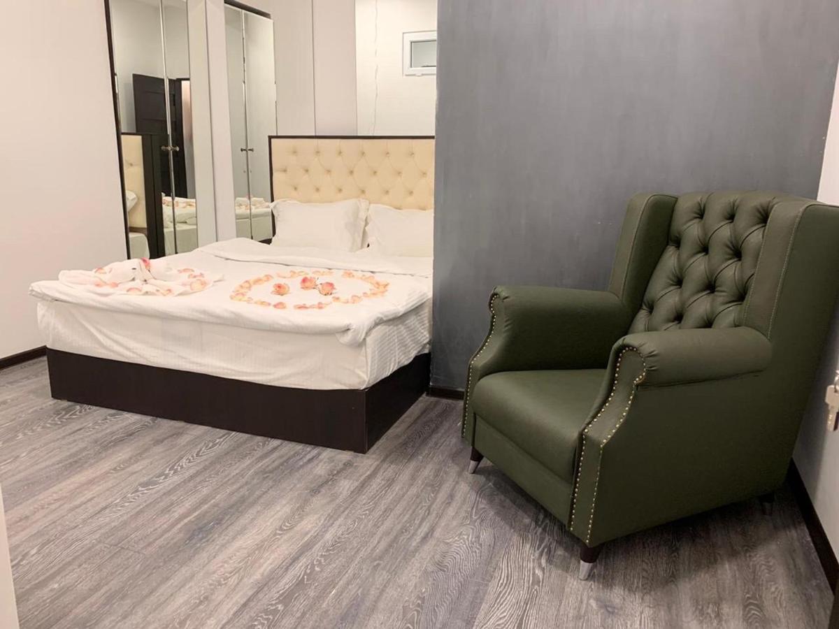It Hotel Tumanyan Street エレバン エクステリア 写真